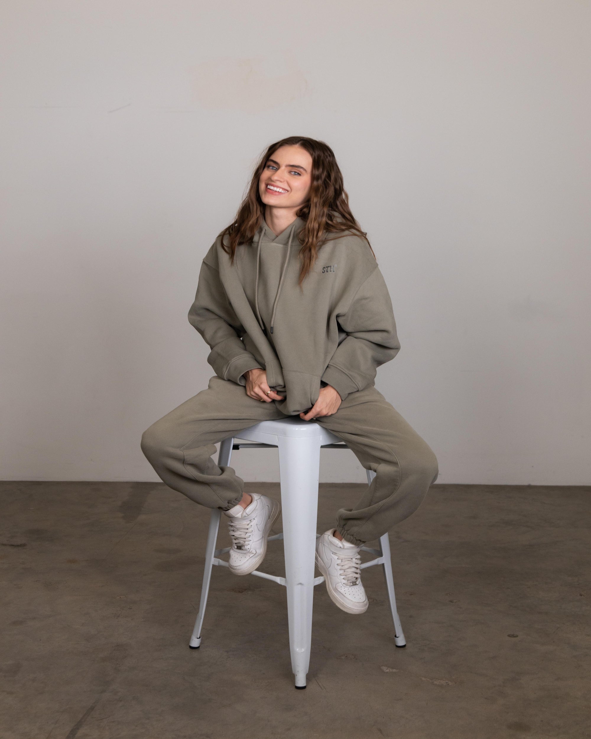 STH fleece joggerz (moss)