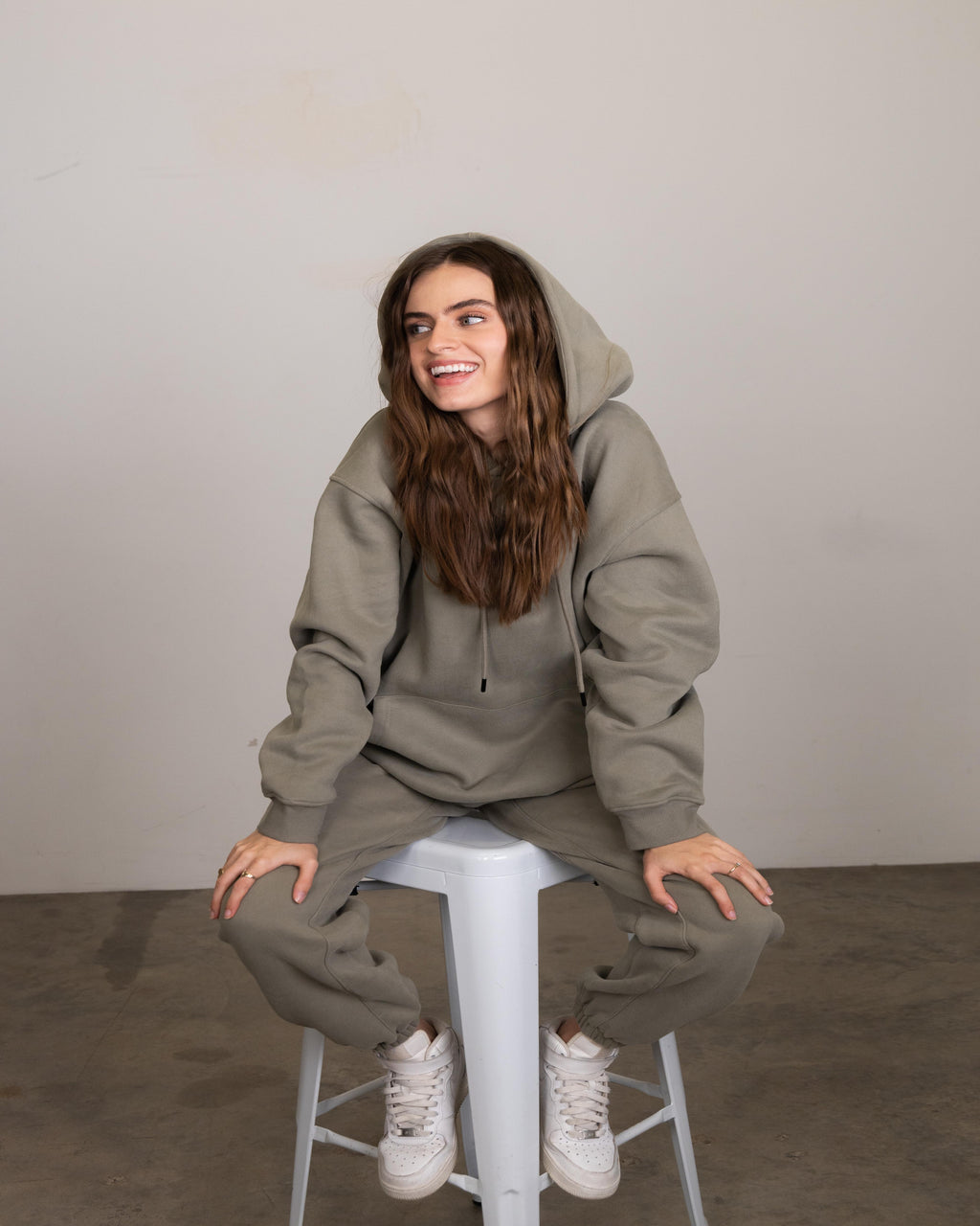 STH fleece joggerz (moss)