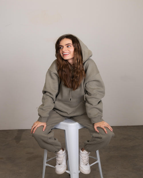 STH fleece joggerz (moss)
